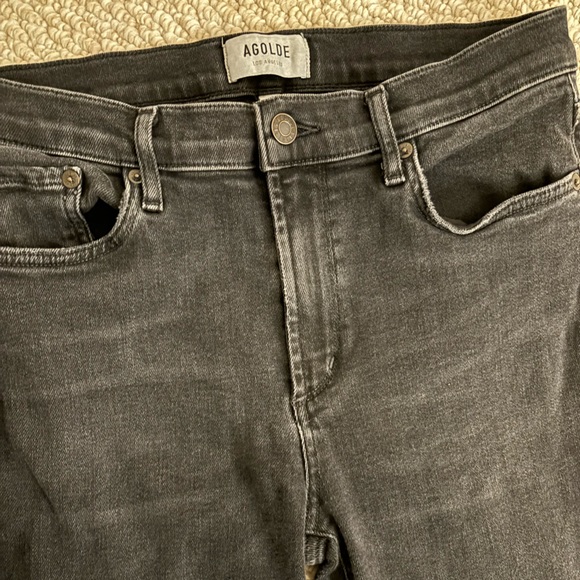 AGOLDE Sophie Mid Rise Skinny Ankle Jeans in Black with Distressed Hem - Picture 7 of 12